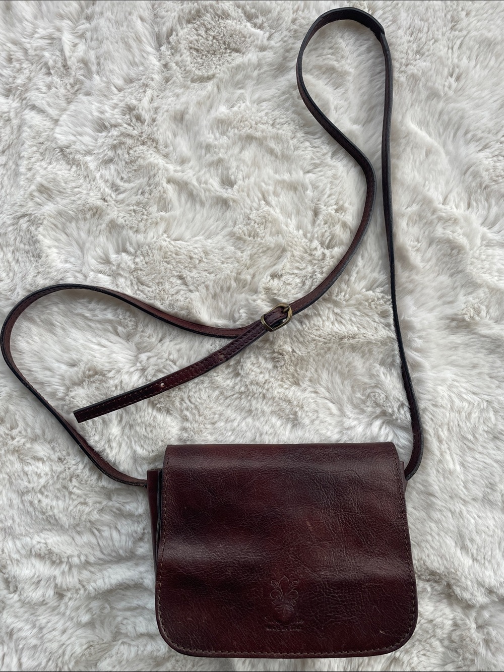 Vera Pelle leather Crossbody Bag in Deep Brown